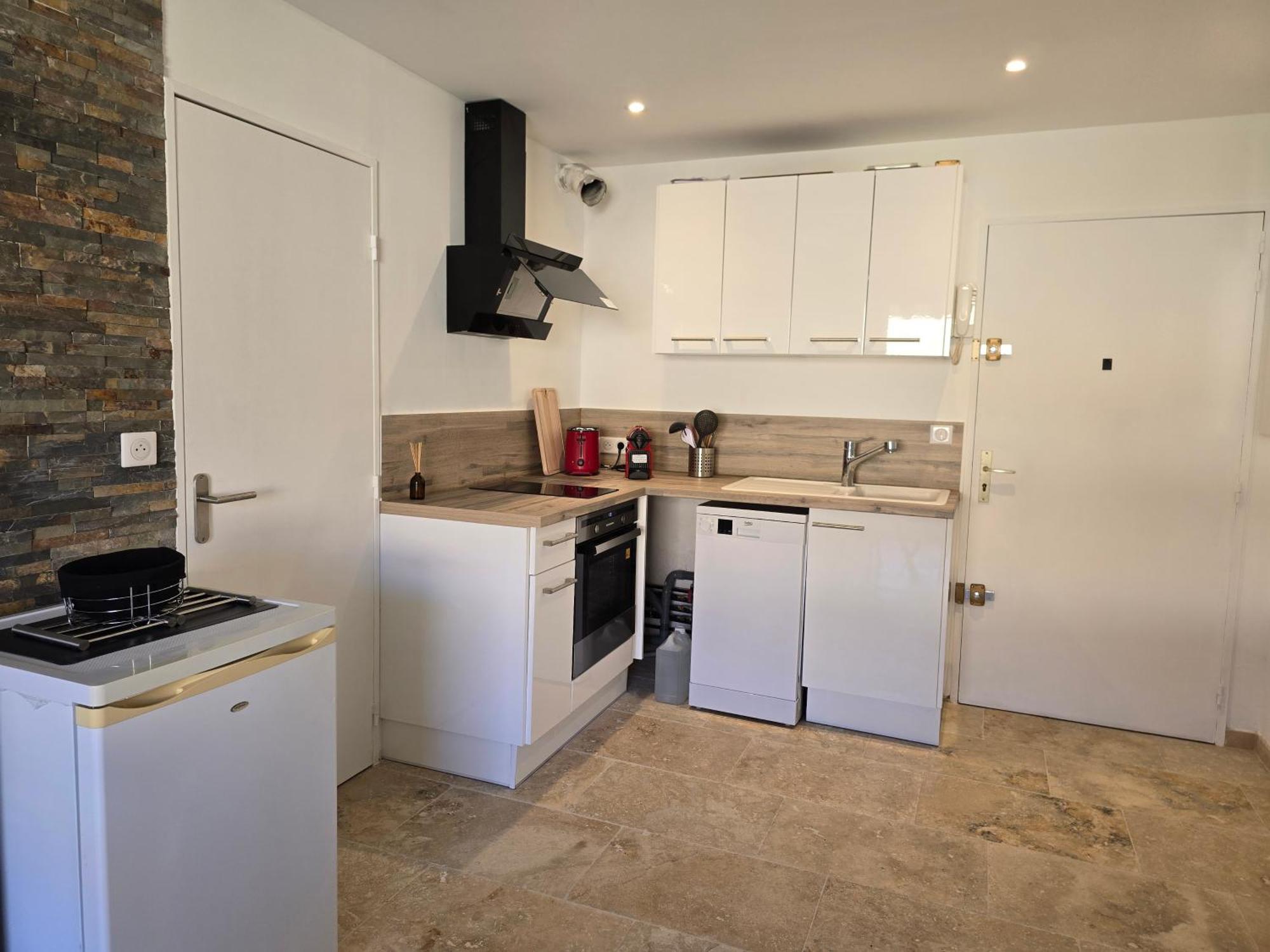 Real Regina Garage Prive Centre Et Appartement Sainte-Maxime